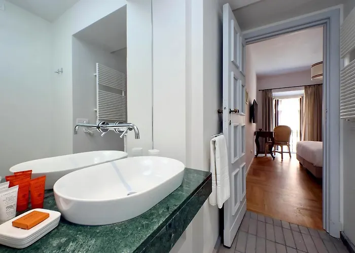 Residenza Torre Vecchiarelli - 1 *